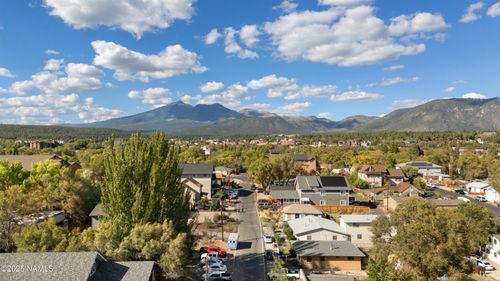 622 S Fountaine St, Flagstaff, AZ, 86001-5823 | Card Image