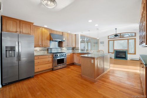 48 Madison Rd, Scarsdale, NY, 10583-5726 | Card Image