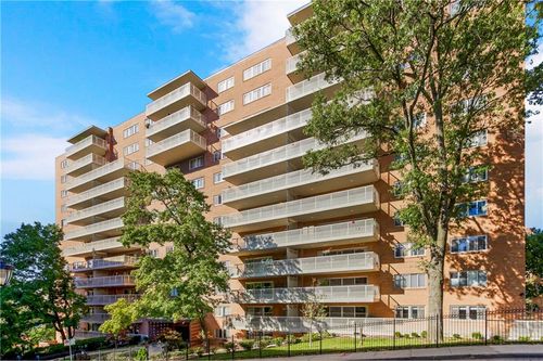 apt-303-310 W 49th St, Kansas City, MO, 64112-3505 | Card Image