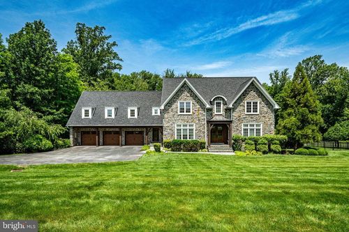 57 Sweetwater Rd, GLEN MILLS, PA, 19342-1710 | Card Image