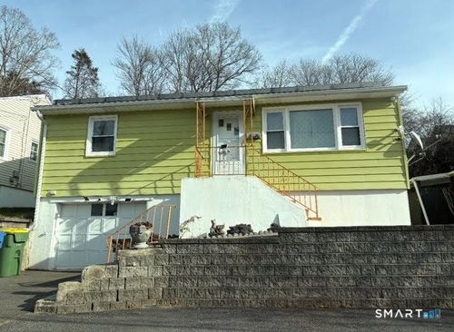 48 Gates Ave, Waterbury, CT, 06705-1535 | Card Image