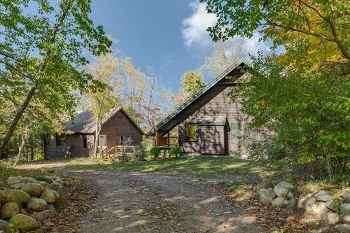 26674 72nd Ave, Lawton, MI, 49065-9631 | Card Image