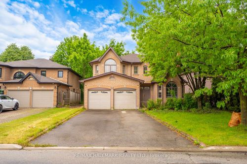 3 Creekview Ave, Richmond Hill, ON, L4C9X1 | Card Image