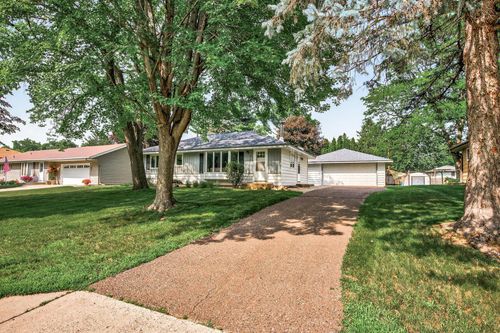 8761 Indahl Ave S, Cottage Grove, MN, 55016-3343 | Card Image