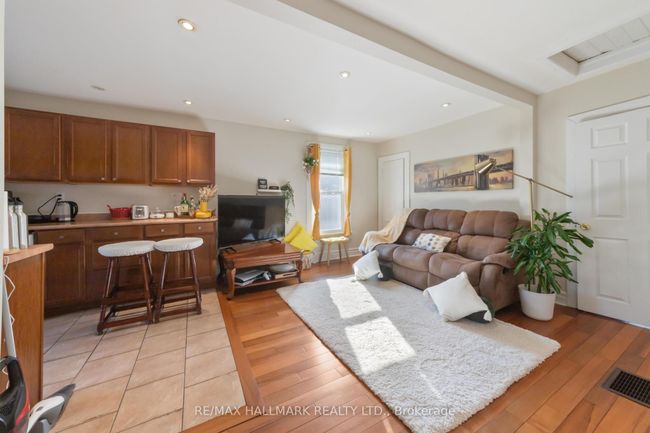 25 Norwood Terr, House other with 3 bedrooms, 3 bathrooms and null parking in Toronto ON | Image 4