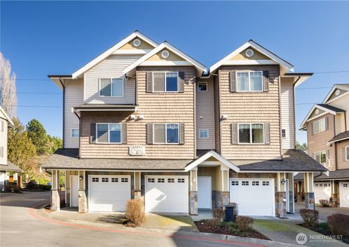 apt-e2-17811 80th Ave Ne, Kenmore, WA, 98028-1832 | Card Image