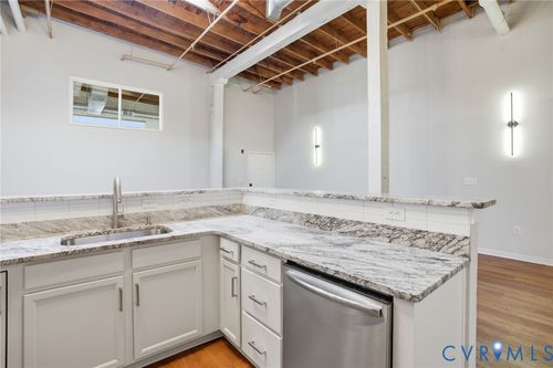 unit-27-1716 Summit Ave, Richmond, VA, 23230-4534 | Card Image