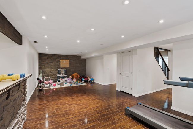 254 Discovery Ridge Way Sw, House other with 6 bedrooms, 4 bathrooms and 4 parking in Calgary AB | Image 32
