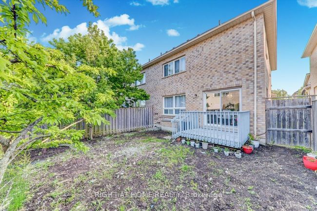 5 Hollier Dr, House attached with 3 bedrooms, 3 bathrooms and 1 parking in Ajax ON | Image 22