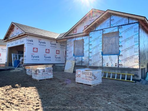 22 Durant St, Petawawa, ON, K8H0G2 | Card Image