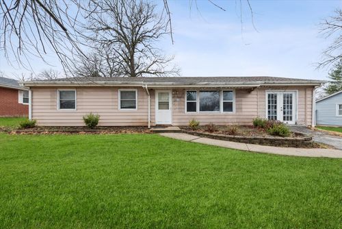 702-1 Fox River Rd, Valparaiso, IN, 46385-9158 | Card Image