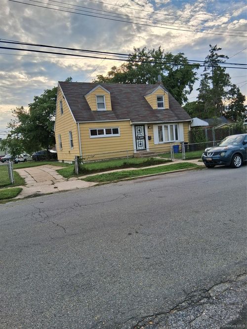 240-58 147th Ave, Rosedale, NY, 11422-3214 | Card Image