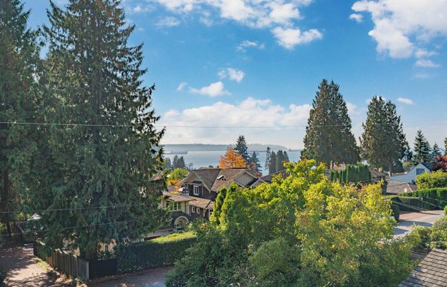 2221 Kings Avenue, House other with 6 bedrooms, 5 bathrooms and 4 parking in West Vancouver BC | Image 27