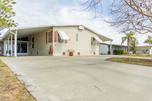 2423 Se 34th Ln, Okeechobee, FL, 34974-7008 | Card Image