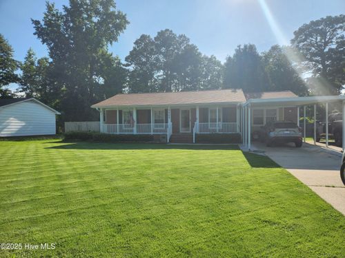 2605 Country Club Rd, Jacksonville, NC, 28546-8602 | Card Image
