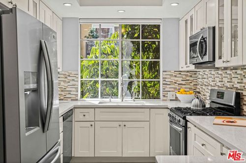 206-1375 Kelton Ave, Los Angeles, CA, 90024-2009 | Card Image