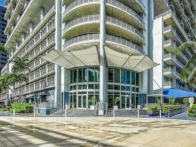 1232 - 690 Sw 1st Ct, Condo with 0 bedrooms, 1 bathrooms and null parking in Miami FL | Image 2