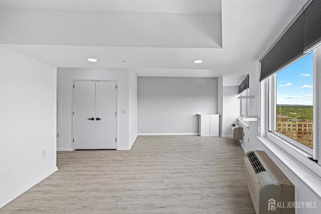 APT-2114 - 110 Somerset St, Townhouse with 1 bedrooms, 2 bathrooms and null parking in New Brunswick NJ | Image 8