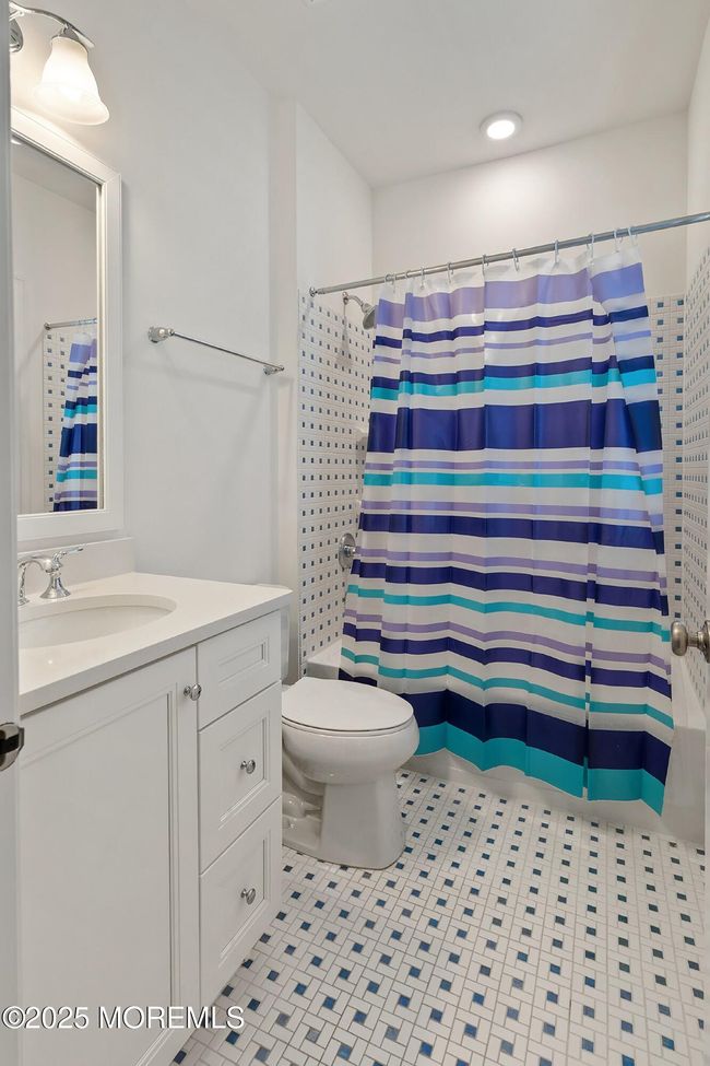 11 Potomac Ct, House other with 4 bedrooms, 5 bathrooms and null parking in Freehold NJ | Image 51