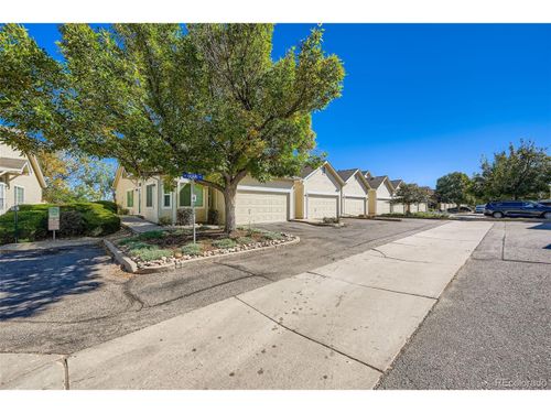 252 Quari St, Aurora, CO, 80011-8339 | Card Image