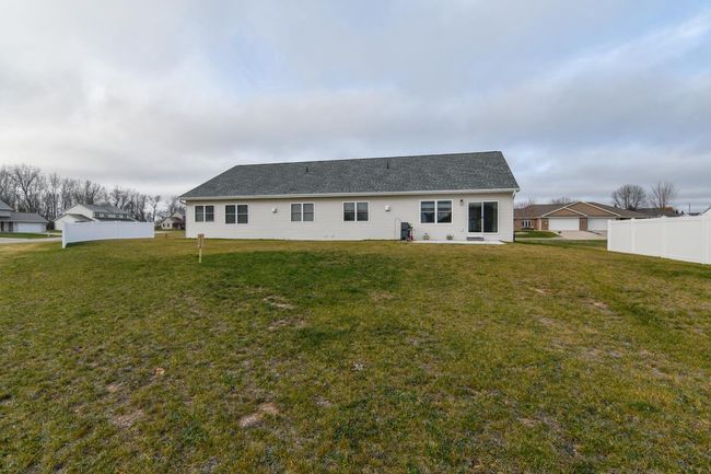 872 Red Hawk Drive, Condo with 3 bedrooms, 3 bathrooms and null parking in PULASKI WI | Image 45