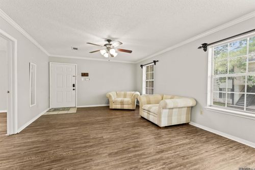 h28-9851 Jefferson Hwy, Baton Rouge, LA, 70809 | Card Image