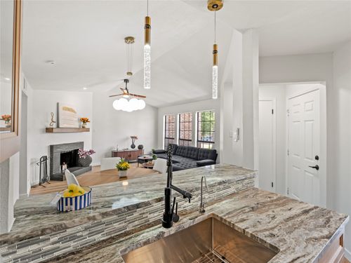 apt-922-3101 Townbluff Dr, Plano, TX, 75075-9141 | Card Image