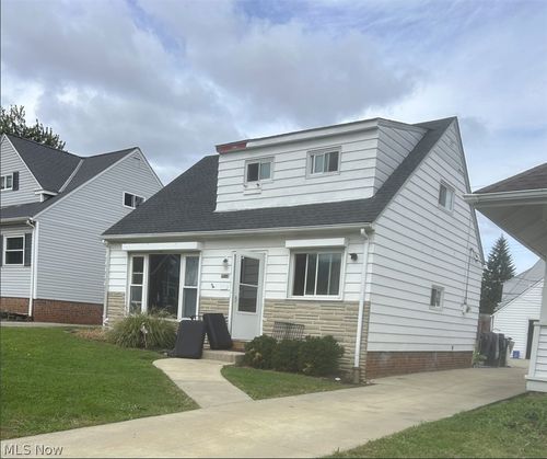 7514 Manhattan Ave, Parma, OH, 44129-1437 | Card Image