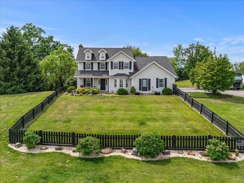 129 Ridge Point Ln, Corbin, KY, 40701-8693 | Card Image