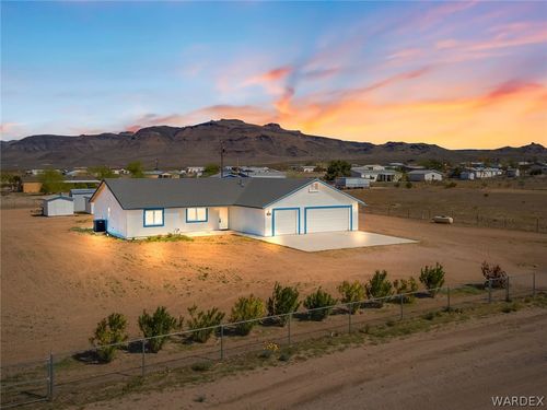 3411 W Carmichael Road, Golden Valley, AZ, 86413 | Card Image