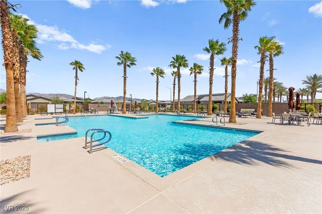 6620 Roseton St, House other with 2 bedrooms, 2 bathrooms and null parking in North Las Vegas NV | Image 6
