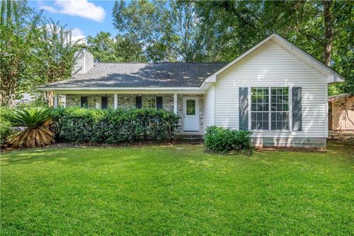 607 S Taylor St, Covington, LA, 70433-2449 | Card Image