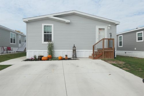 1240 Concord Dr, Mount Pleasant, MI, 48858-4563 | Card Image