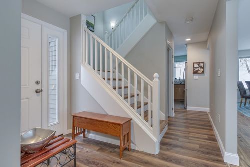 141 Chase Way, Manchester, NH, 03104-1717 | Card Image