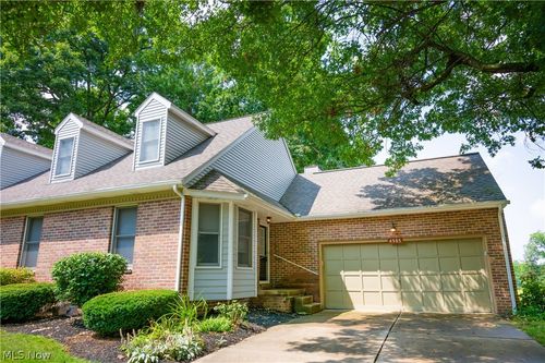 4985 Searls Dr Nw, North Canton, OH, 44720-7464 | Card Image