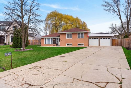 1332 Stanbury Rd, Oakville, ON, L6L2J4 | Card Image