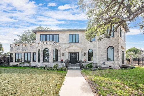 2717 Ocean Dr, Corpus Christi, TX, 78404-1741 | Card Image