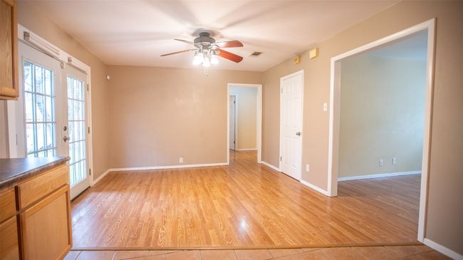 2312 Devonshire Dr, House other with 3 bedrooms, 1 bathrooms and 2 parking in Austin TX | Image 8