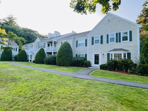 651-651 Brookside Dr, Andover, MA, 01810-1228 | Card Image