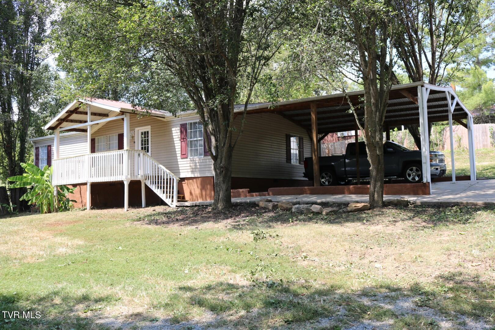 3rd St, Midway, TN 37809