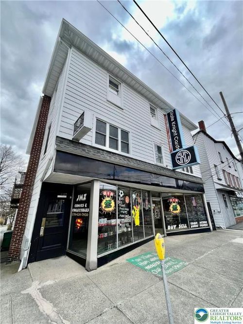 18-12 E Pennsylvania Ave, Pen Argyl, PA, 18072-1659 | Card Image