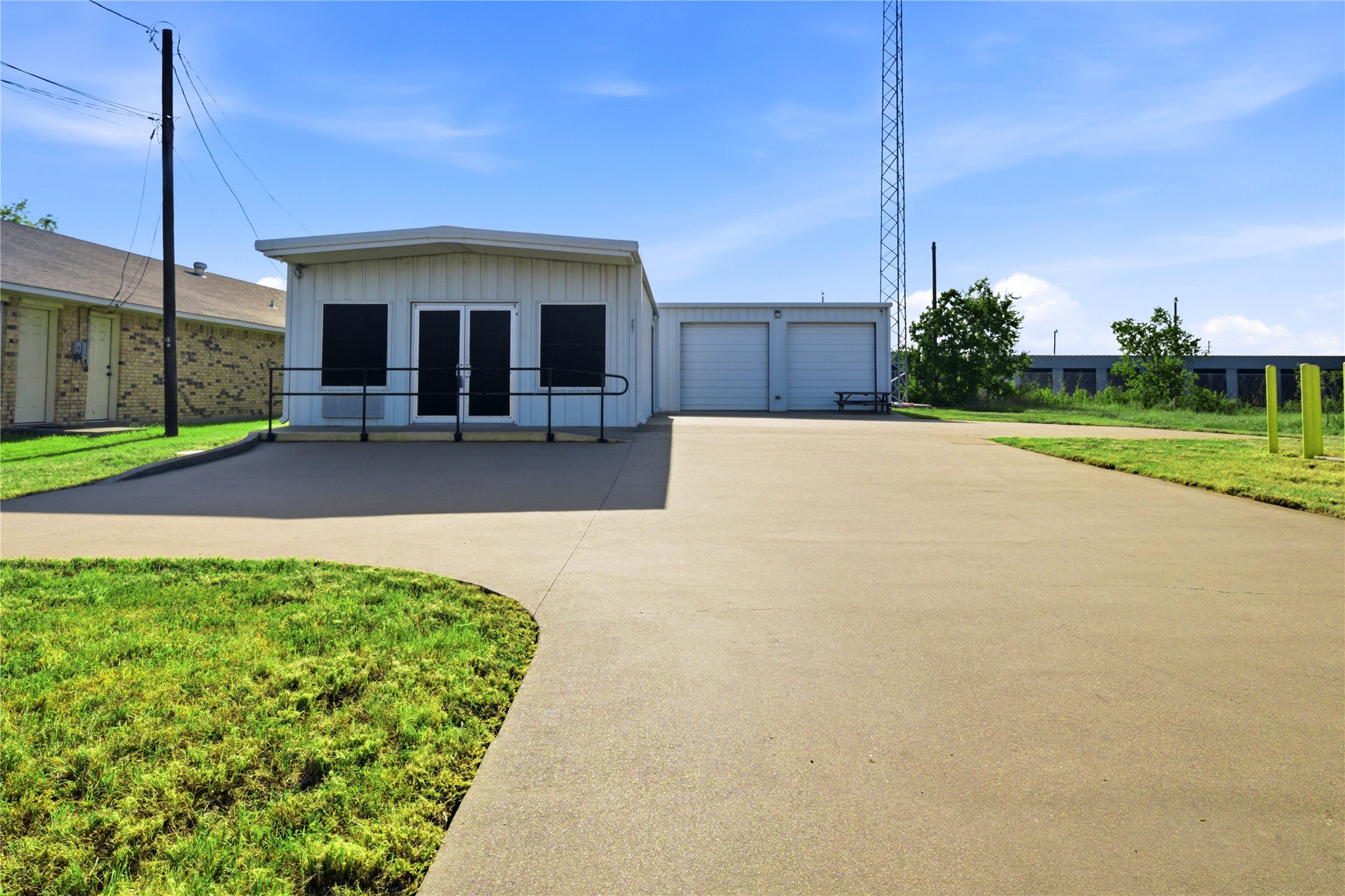 521 Gun Barrel Ln, Gun Barrel City, TX 75156-3732