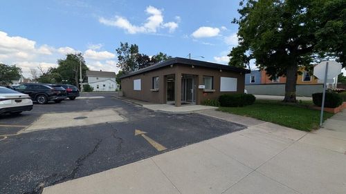 922 Division St, Mishawaka, IN, 46545-6607 | Card Image