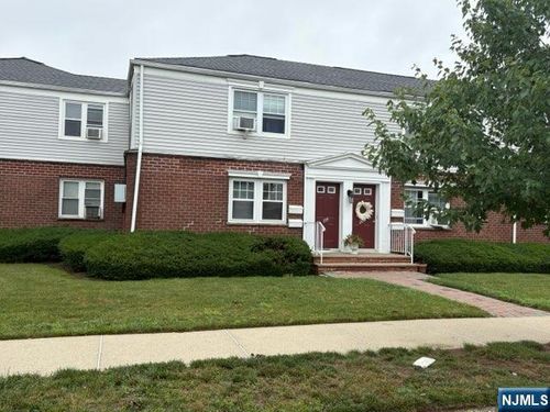 199 Darwin Ave, Rutherford, NJ, 07070-1306 | Card Image