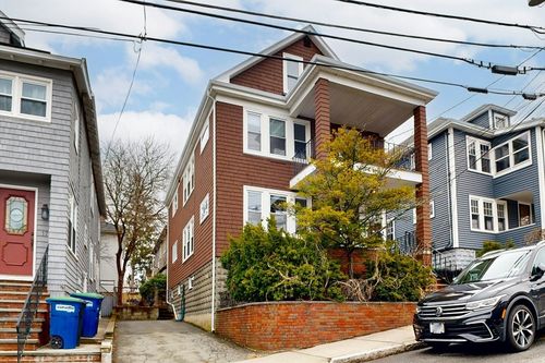 11 Sterling St., Somerville, MA, 02144 | Card Image