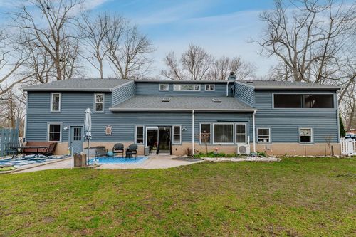 727 E Madison Street, Oconomowoc, WI, 53066 | Card Image