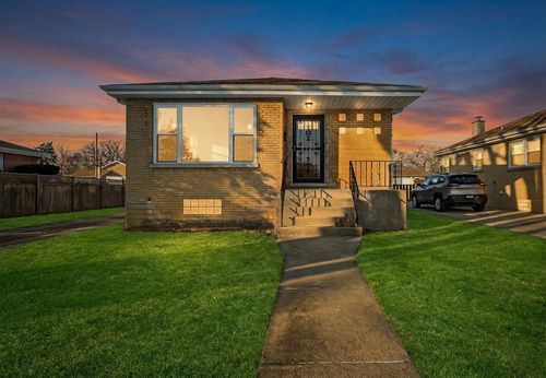 9120 26th Pl, Brookfield, IL, 60513-1010 | Card Image