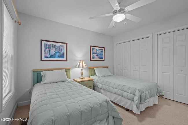 Plenty of closet space. | Image 18