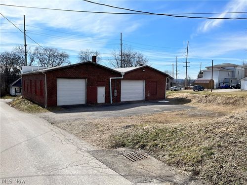 637 Cushman St, Wooster, OH, 44691-3605 | Card Image