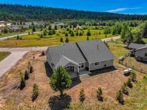 1685 Ginney Way, McCall, ID, 83638-5510 | Card Image